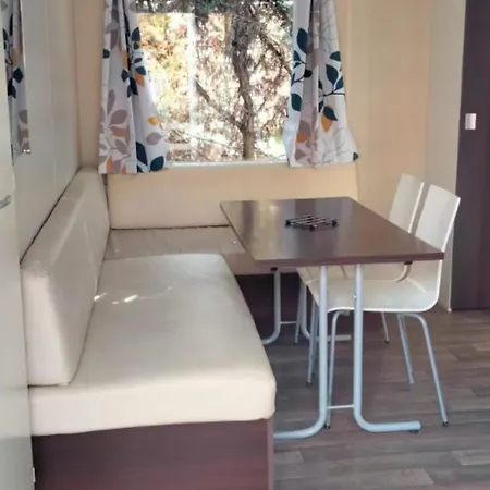 Mobil-home 2 Avec Terrasse