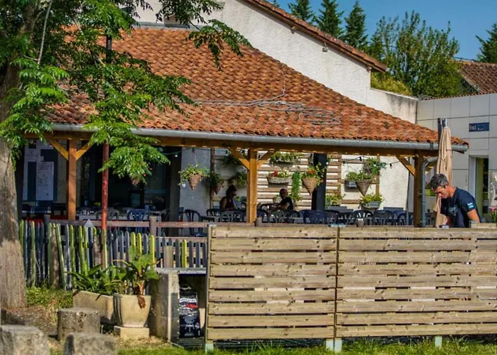 Camping Mobil-home 2 Avec Terrasse - Api-1-52-1325 Vielmur-sur-Agout